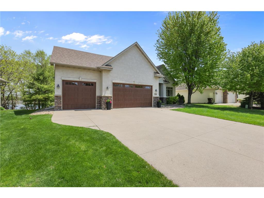 8156 9th Street Place N Oakdale MN 55128 - Armstrong Lake 7074336 image5