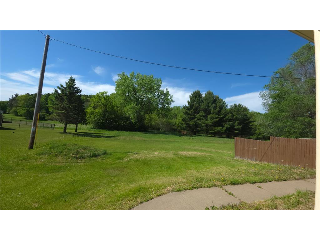 816 1st Street Glenwood City WI 54013 7095773 image3