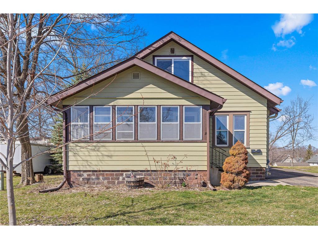 816 1st Street SW Faribault MN 55021 7050226 image1