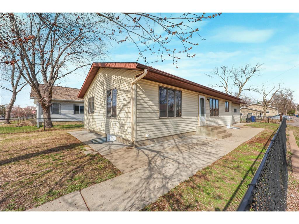 816 32nd Avenue N Saint Cloud MN 56303 6707183 image1