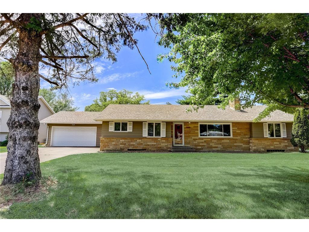 816 8th Street, Farmington, MN, 55024 MLS 6224660 Edina Realty