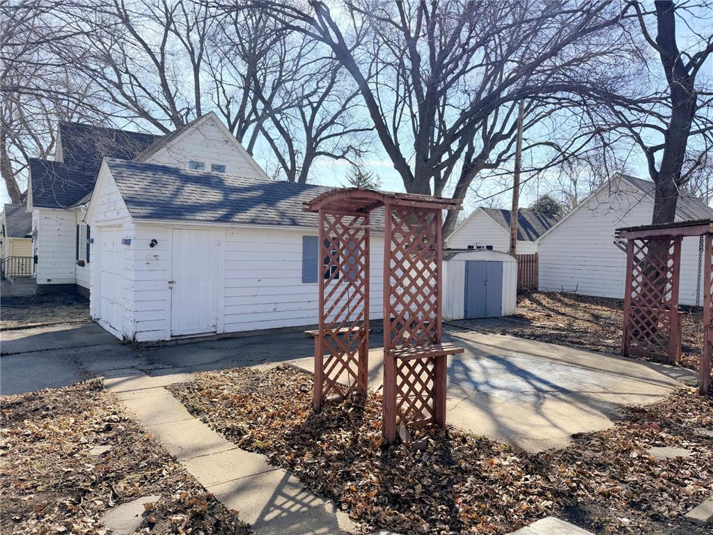 816 Clausen Avenue Albert Lea MN 56007 7073540 image4