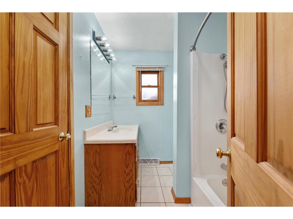 816 E 9th Street S Ladysmith WI 54848 6817293 image13