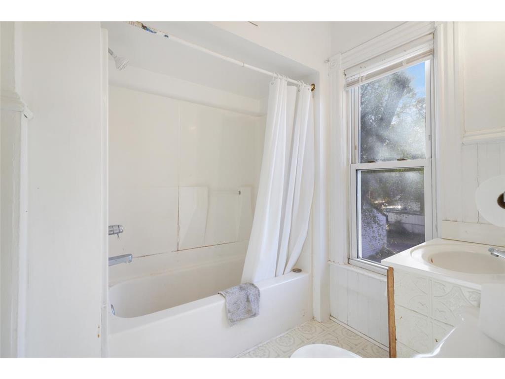 816 Edmund Avenue Saint Paul MN 55104 6816371 image20