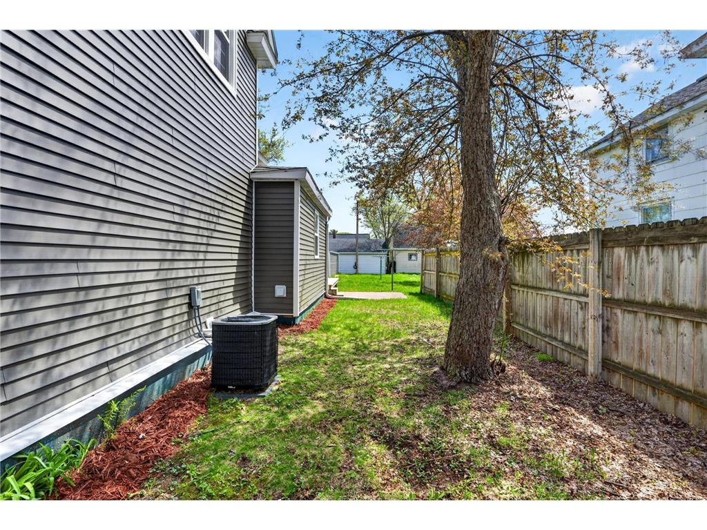 816 N Summit Street Spooner WI 54801 7068495 image30