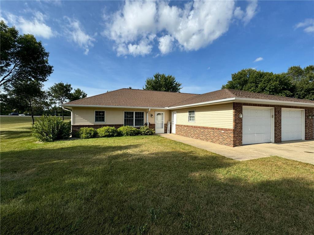 816 Southview Court W #A Marshall MN 56258 6603120 image1
