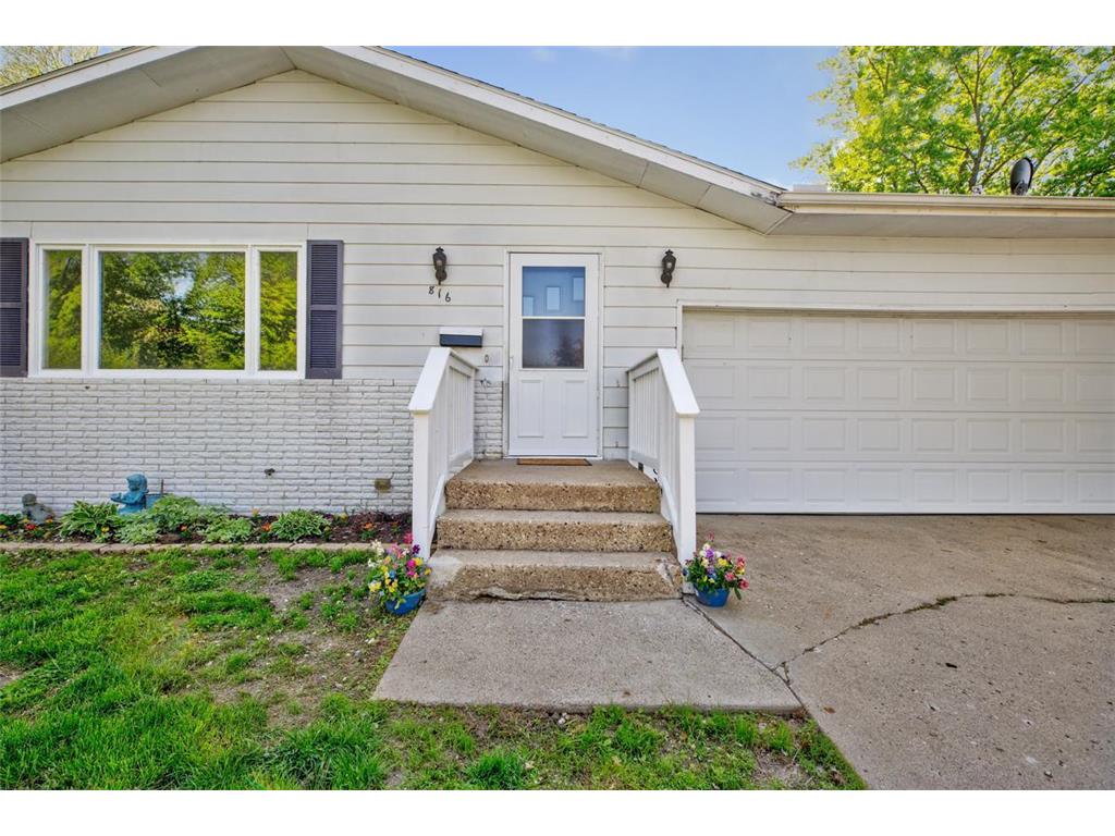 816 Sunrise Drive, New Ulm, MN 56073 MLS 6373201 Edina Realty