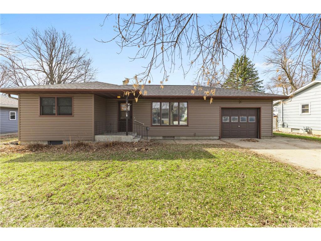 816 W Chandler Street Arlington MN 55307 7037469 image1
