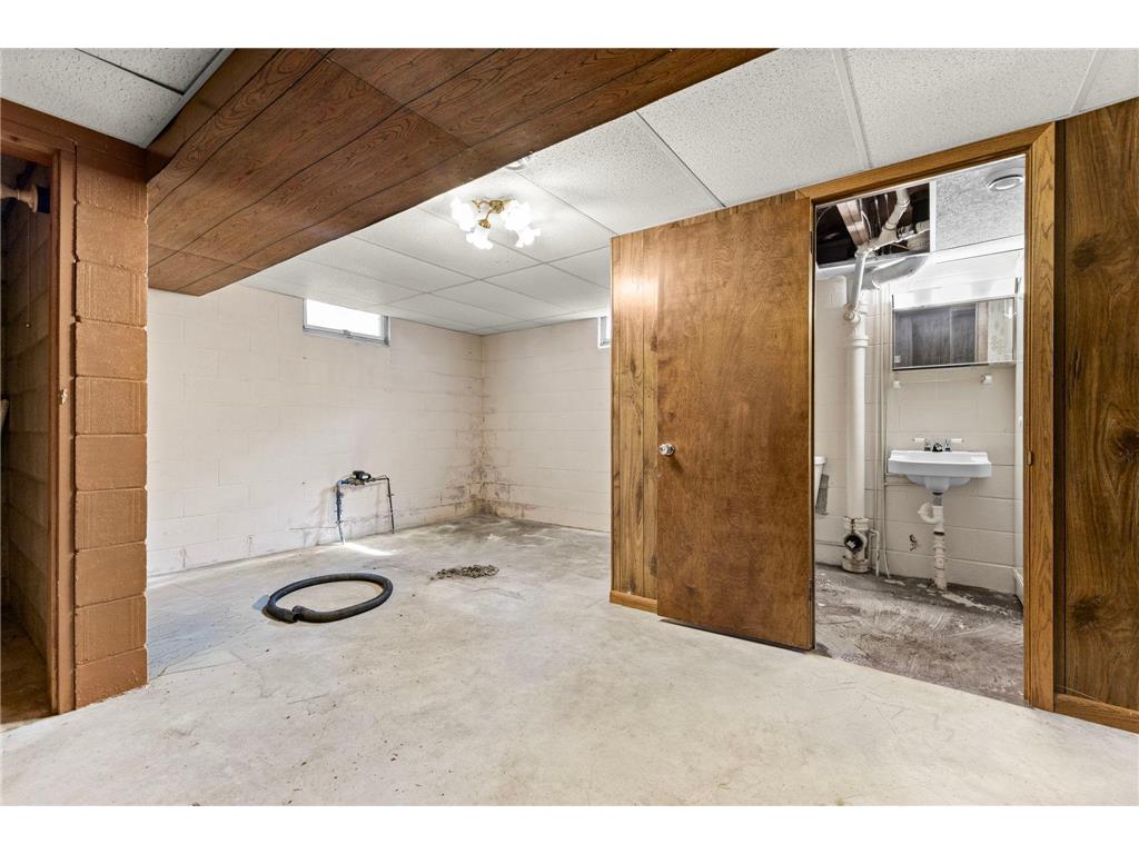 816 W Chandler Street Arlington MN 55307 7037469 image16