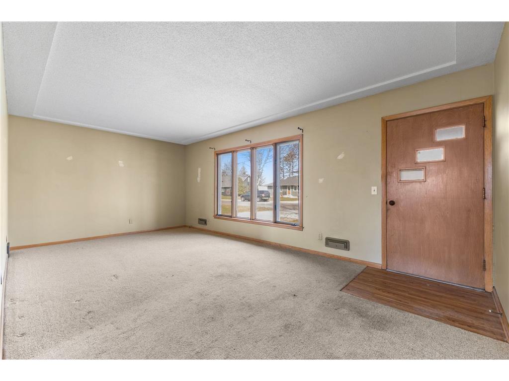 816 W Chandler Street Arlington MN 55307 7037469 image2