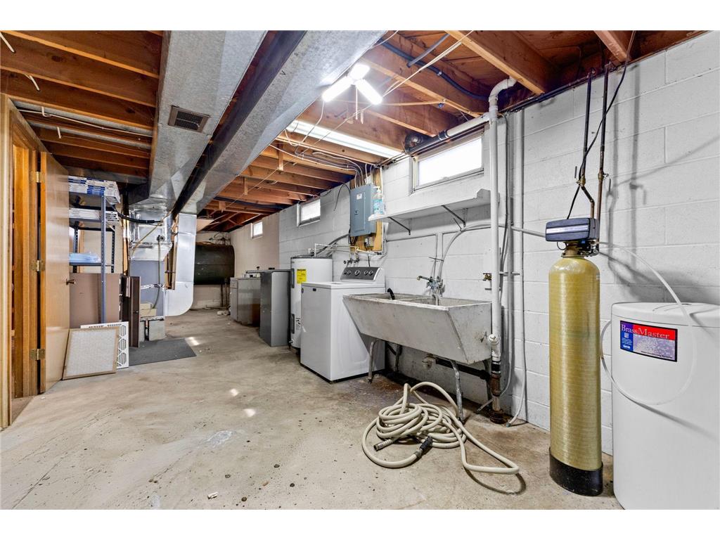 816 W Chandler Street Arlington MN 55307 7037469 image21