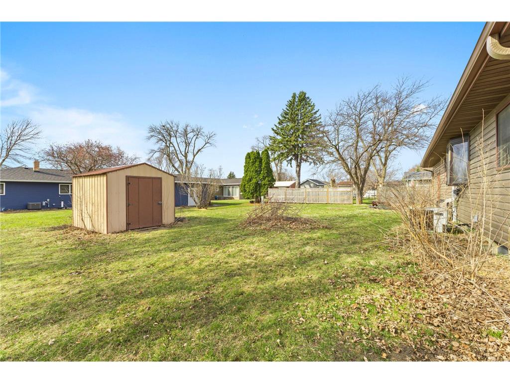 816 W Chandler Street Arlington MN 55307 7037469 image22