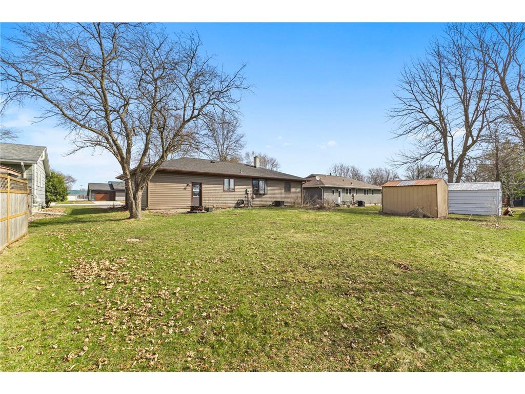 816 W Chandler Street Arlington MN 55307 7037469 image24