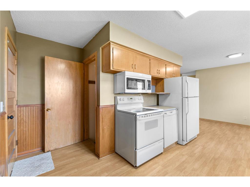 816 W Chandler Street Arlington MN 55307 7037469 image4