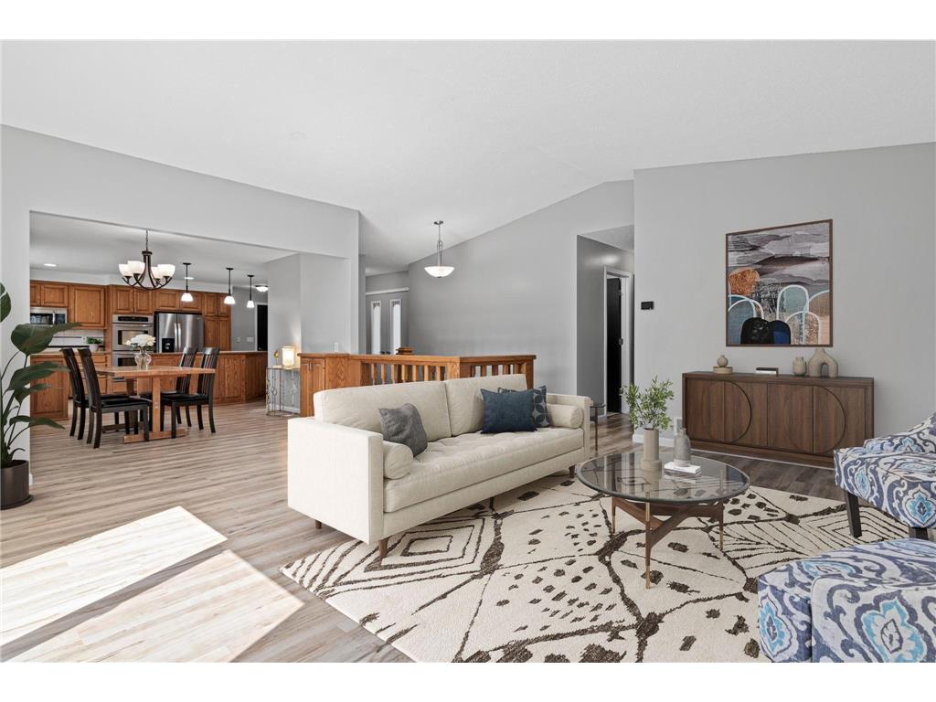 816 Westview Drive Shoreview MN 55126 7052482 image1