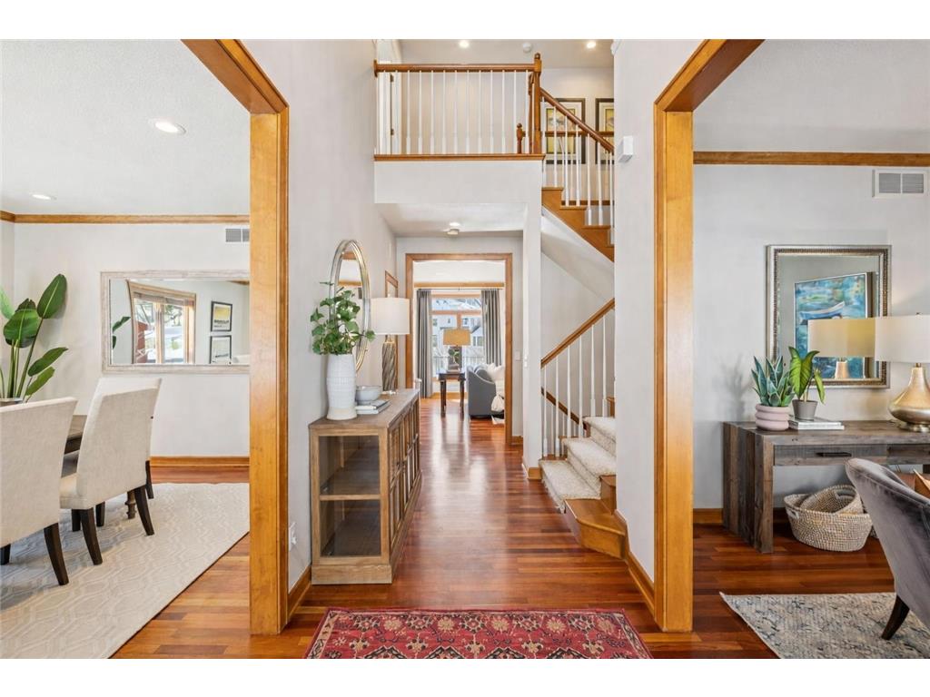 816 Westwood Drive S Golden Valley MN 55416 7016892 image2