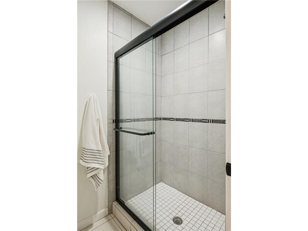 816 Westwood Drive S Golden Valley MN 55416 7016892 image48