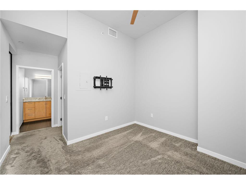 8161 33rd Avenue S #106 Bloomington MN 55425 7033864 image13