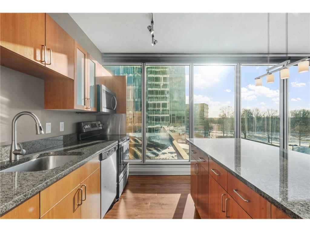 8161 33rd Avenue S #306 Bloomington MN 55425 7037433 image11