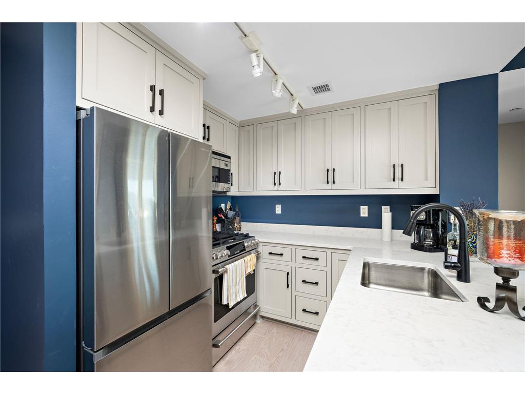 8161 33rd Avenue S #508 Bloomington MN 55425 7021519 image8