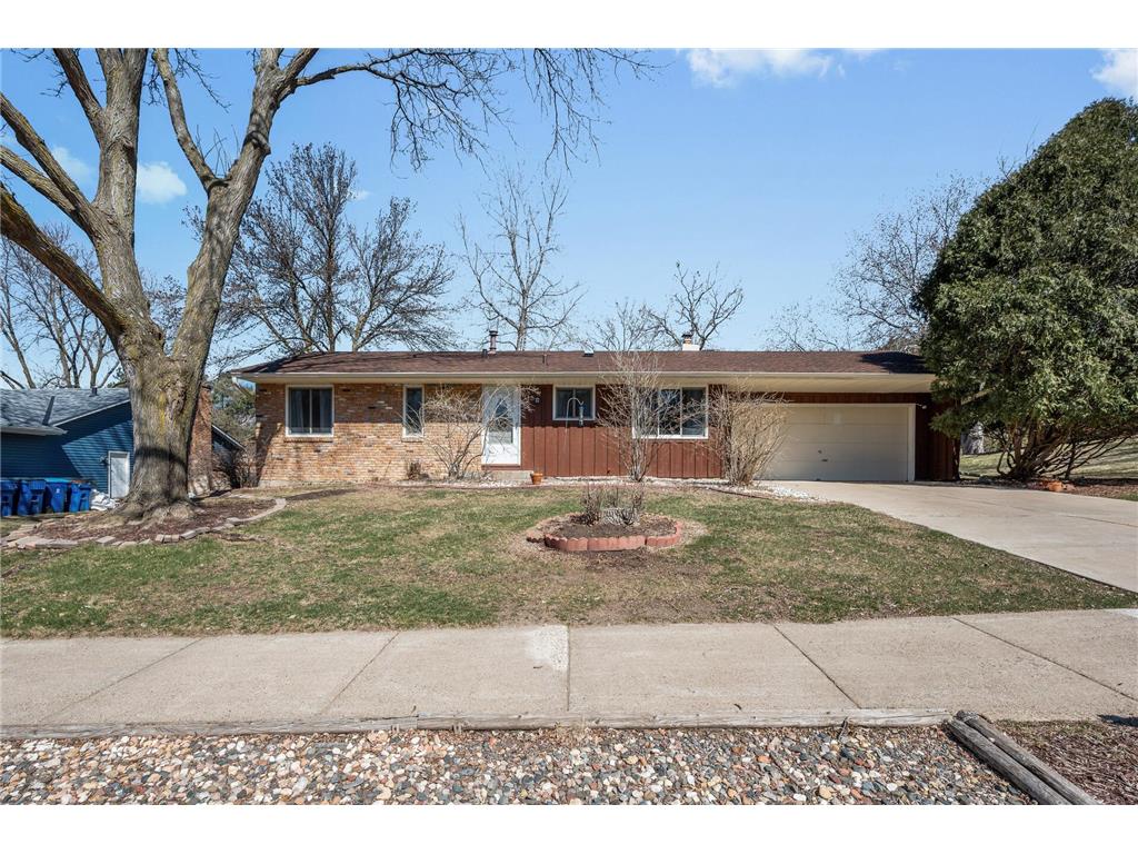 8164 W 103rd Street Bloomington MN 55438 6700450 image1