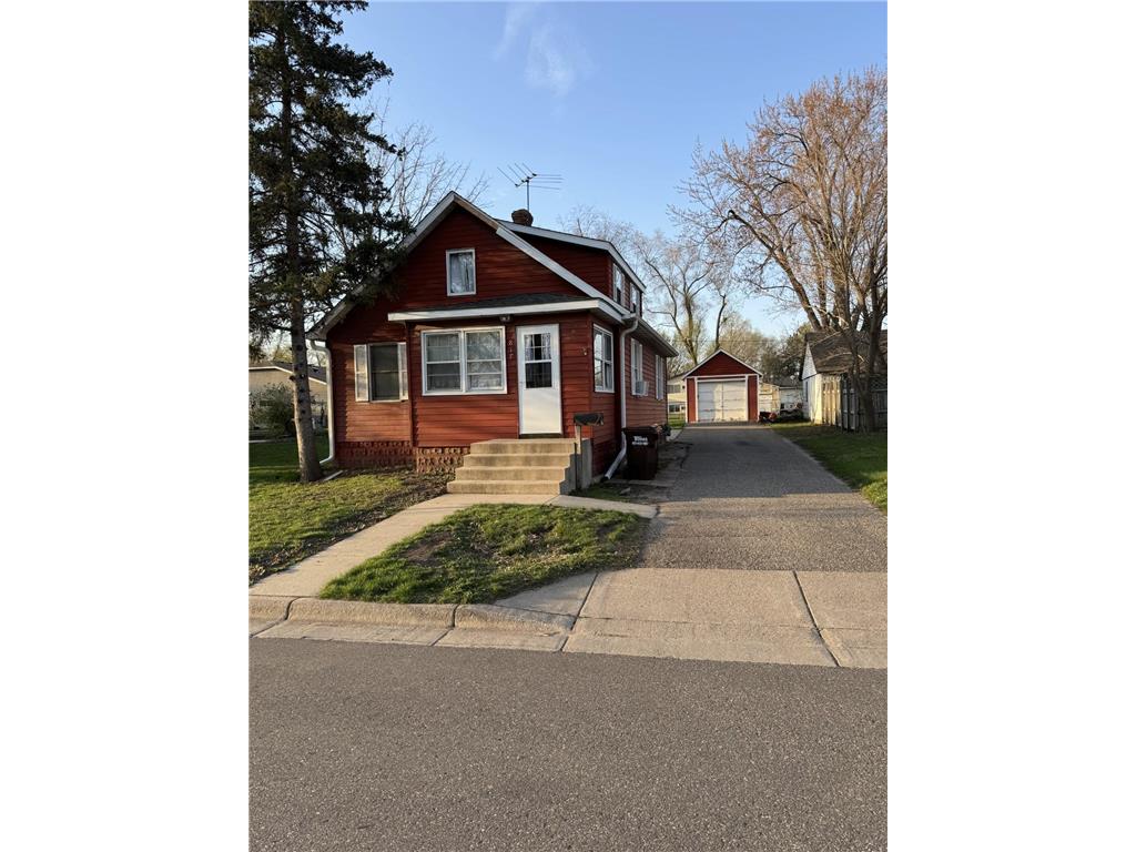 817 11th Street W Hastings MN 55033 6517842 image1