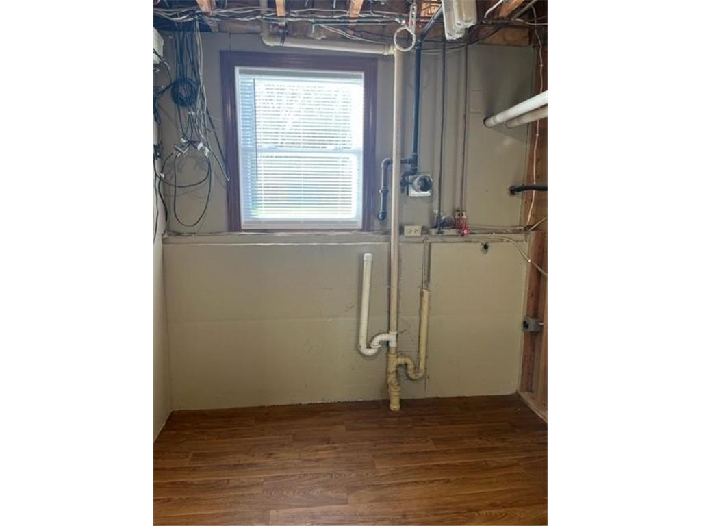 817 16th Street Windom MN 56101 6809002 image16