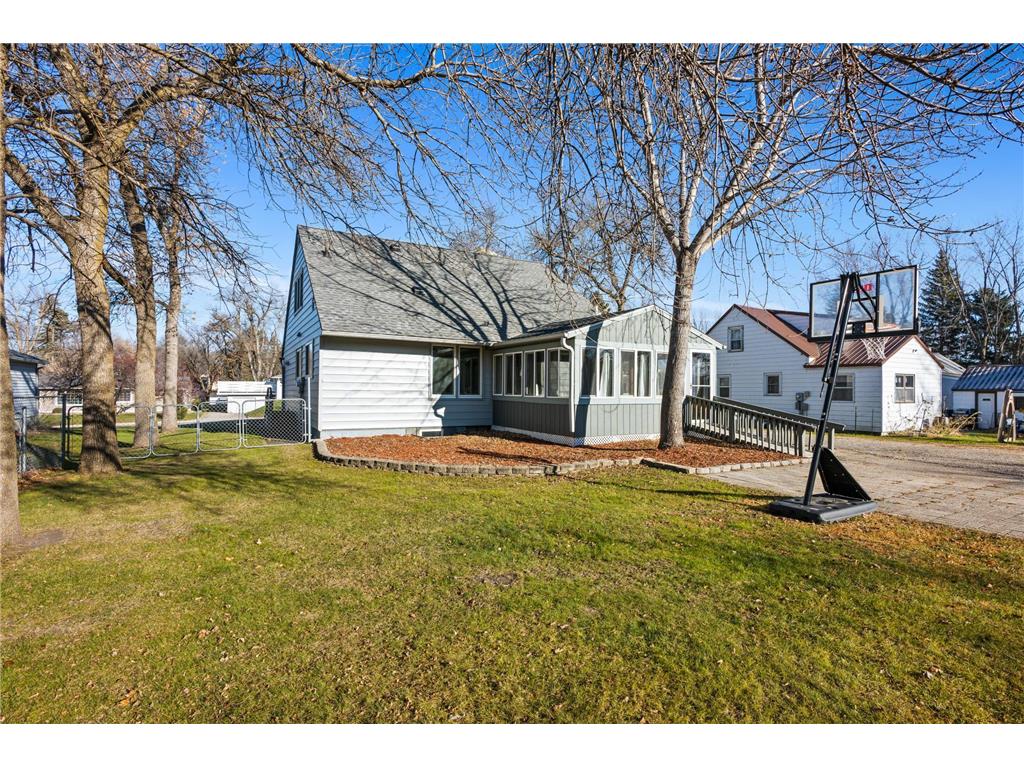 817 1st Street SE Elbow Lake MN 56531 6821122 image3