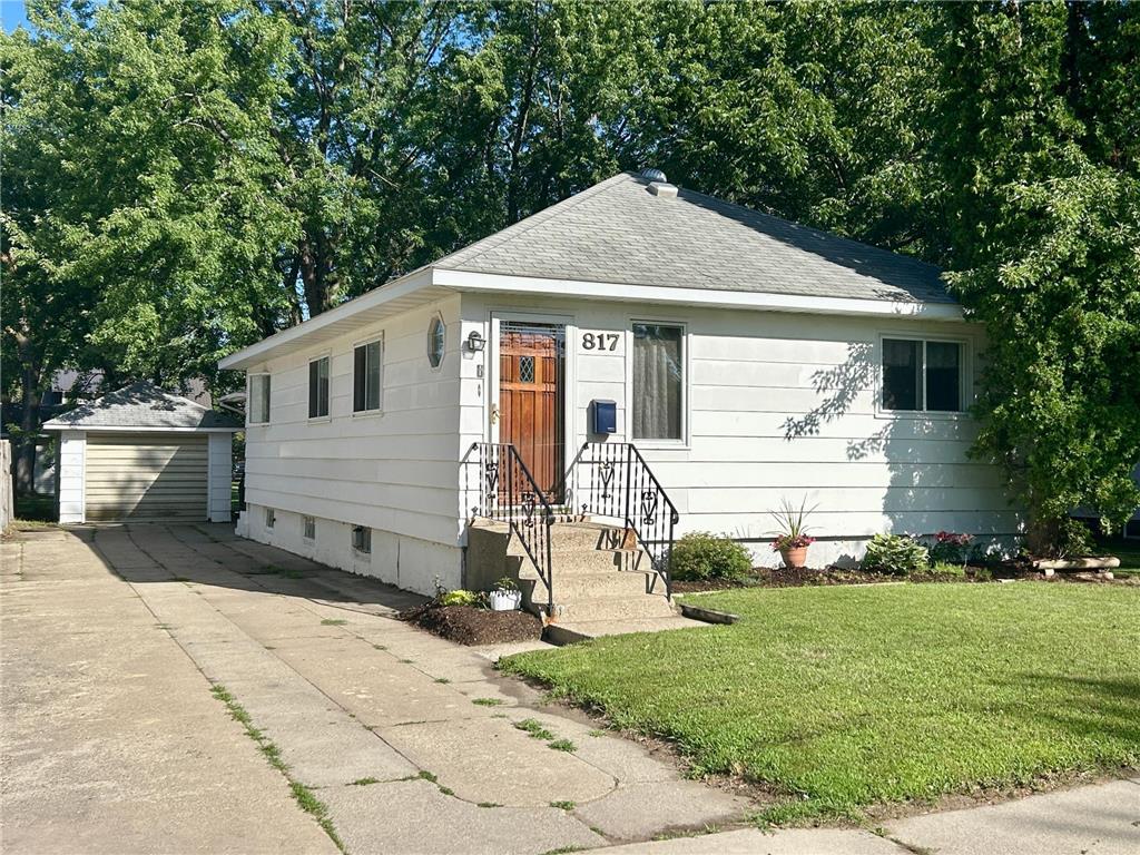 817 1st Street SW Wadena MN 56482 6755963 image1