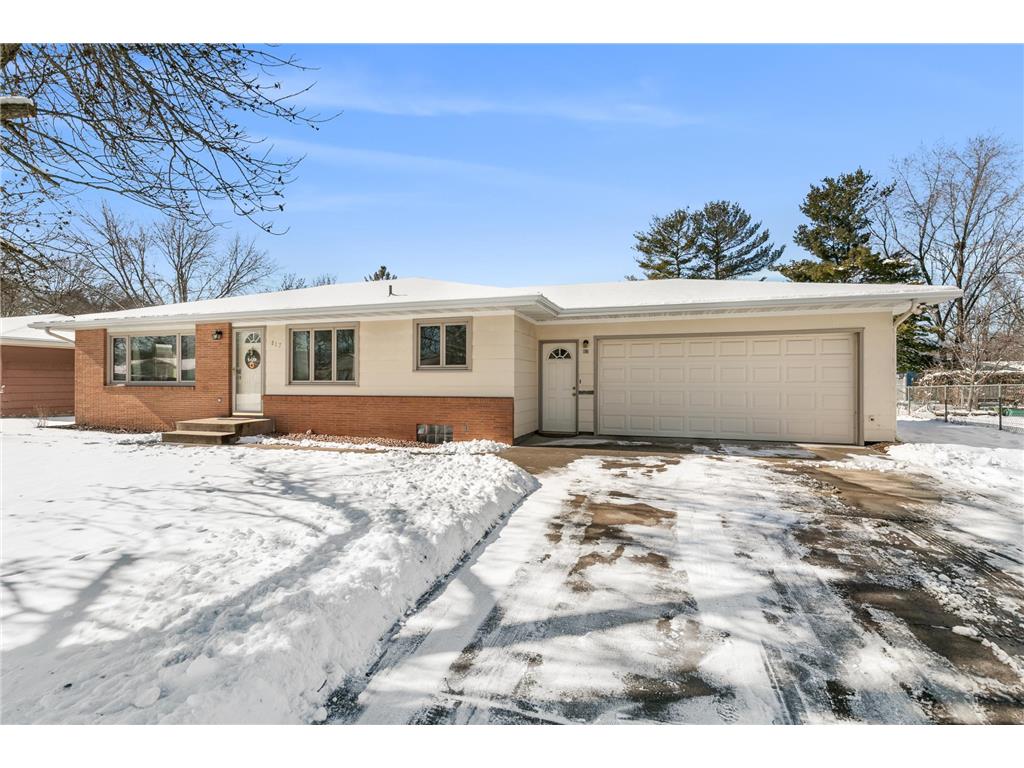 817 21st Avenue N Saint Cloud MN 56303 6489292 image1