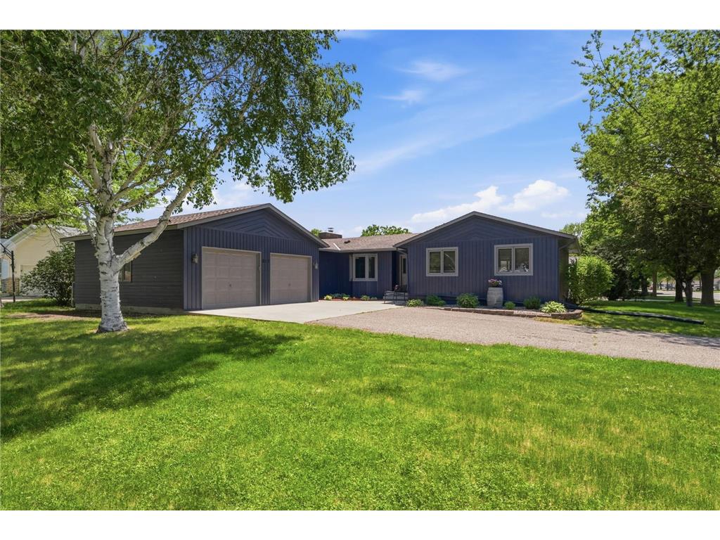 817 24th Avenue SW Willmar MN 56201 7075804 image2