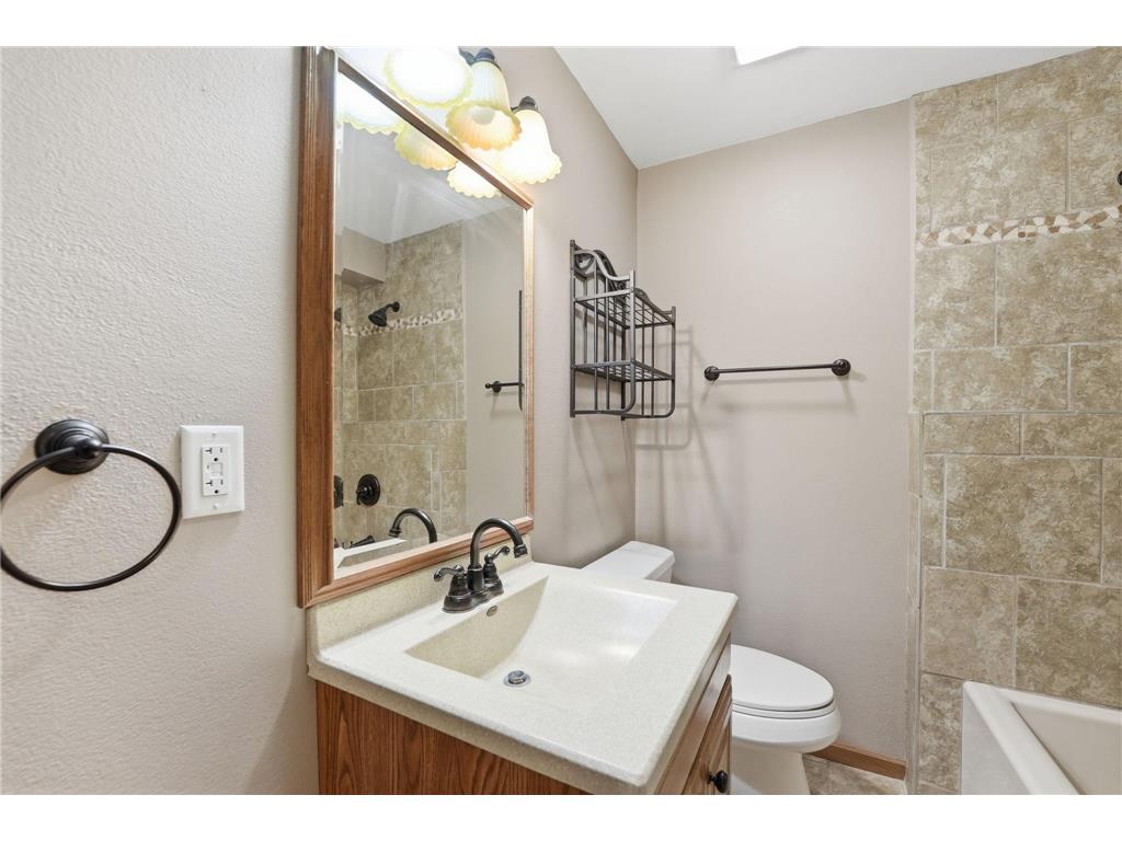 817 24th Avenue SW Willmar MN 56201 7075804 image34