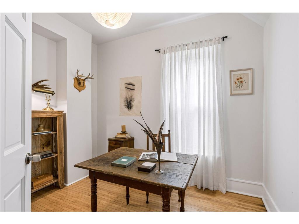 817 26th Avenue NE Minneapolis MN 55418 7088105 image11