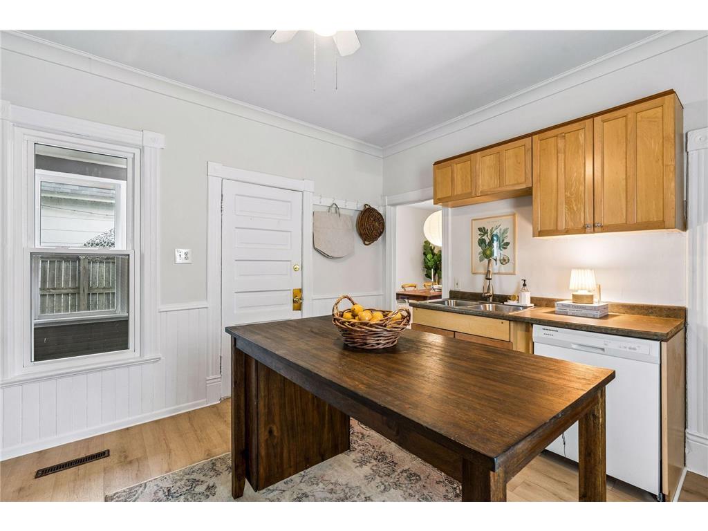 817 26th Avenue NE Minneapolis MN 55418 7088105 image13