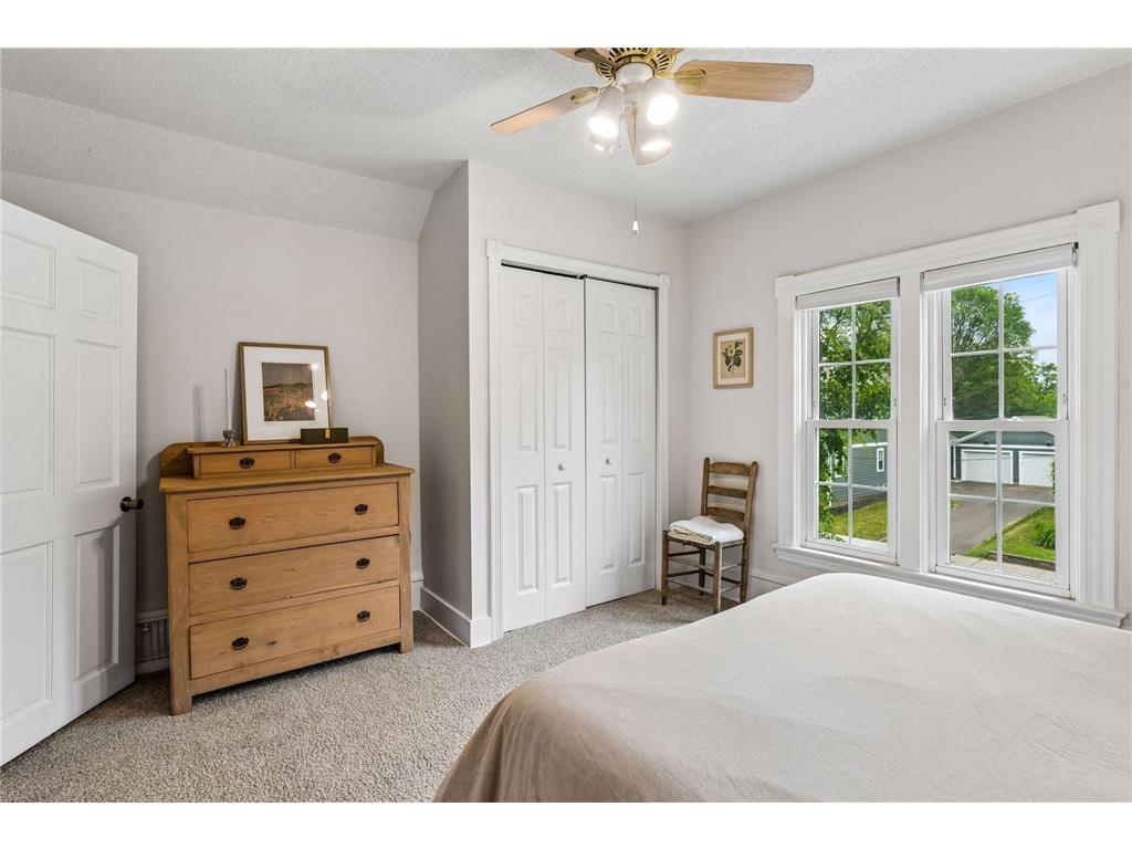 817 26th Avenue NE Minneapolis MN 55418 7088105 image18