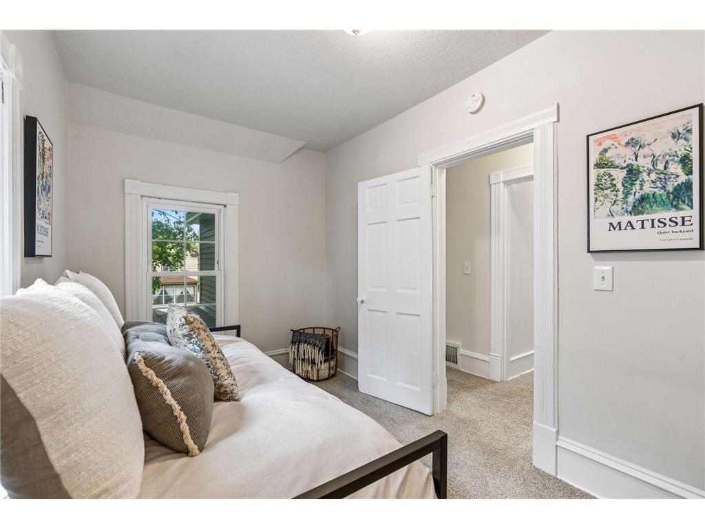 817 26th Avenue NE Minneapolis MN 55418 7088105 image19