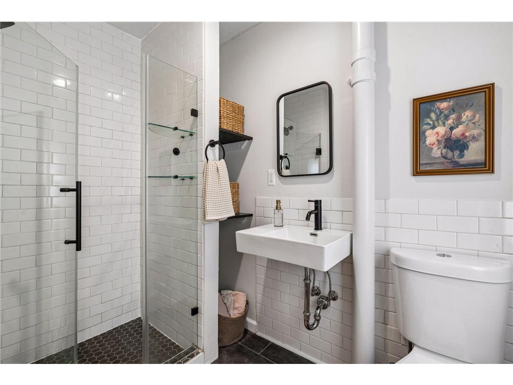 817 26th Avenue NE Minneapolis MN 55418 7088105 image21