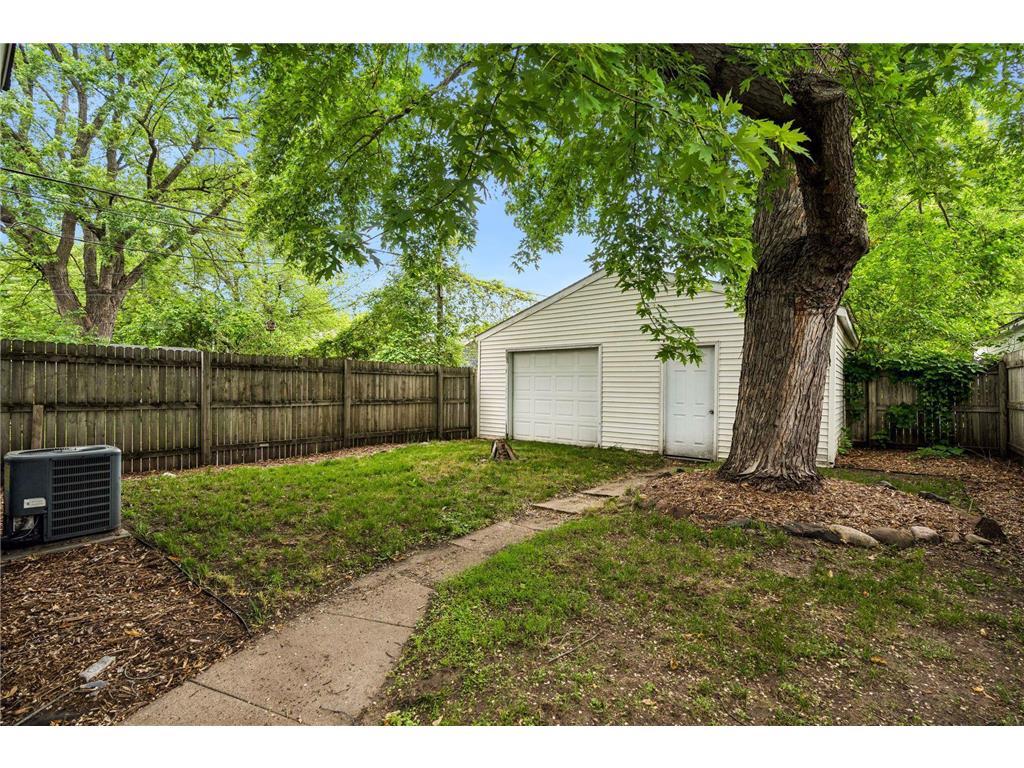 817 26th Avenue NE Minneapolis MN 55418 7088105 image24