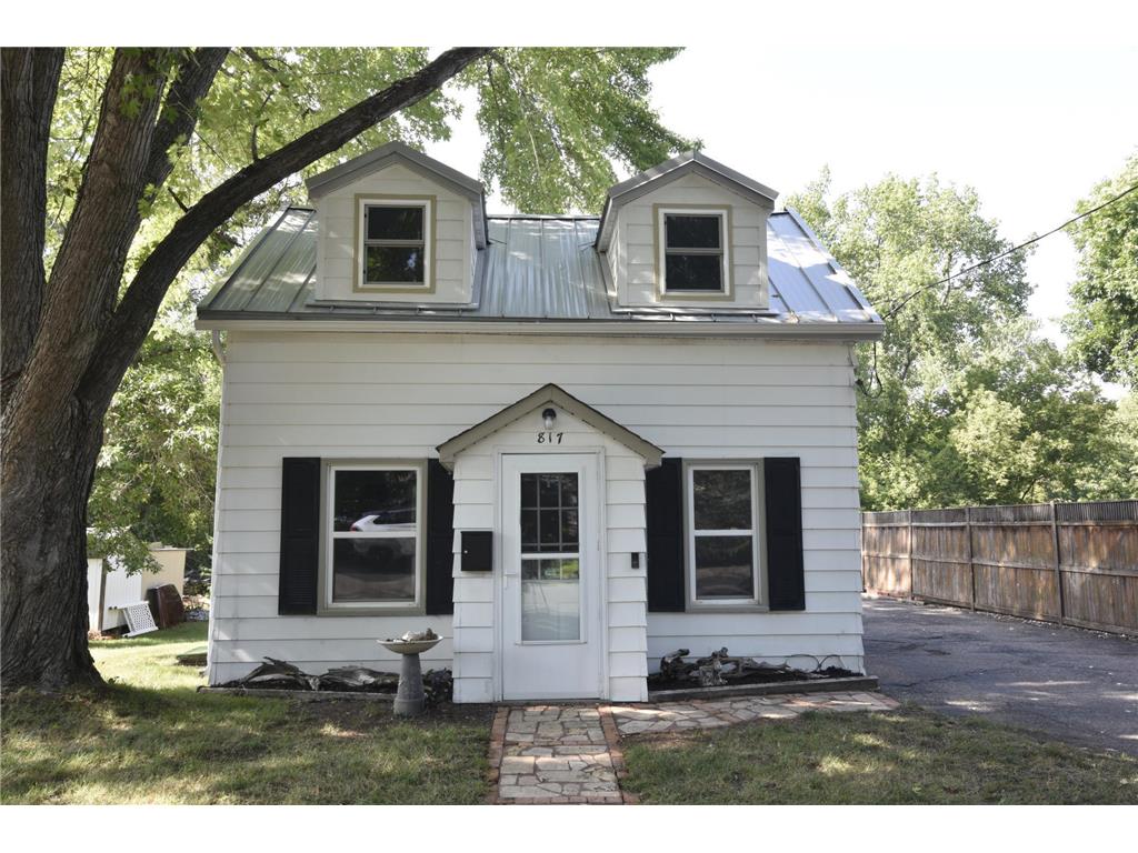 817 Bluff Avenue E Shakopee MN 55379 6410076 image1