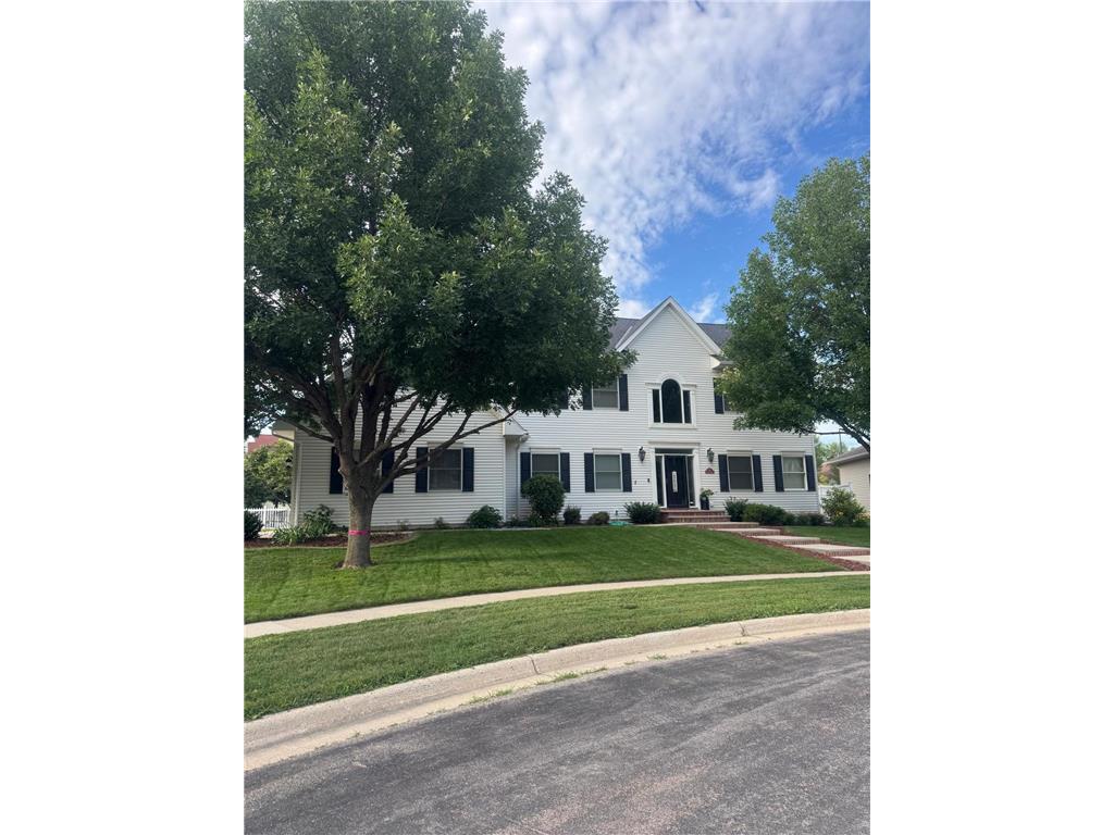 817 Cullen Circle Marshall MN 56258 6826154 image1