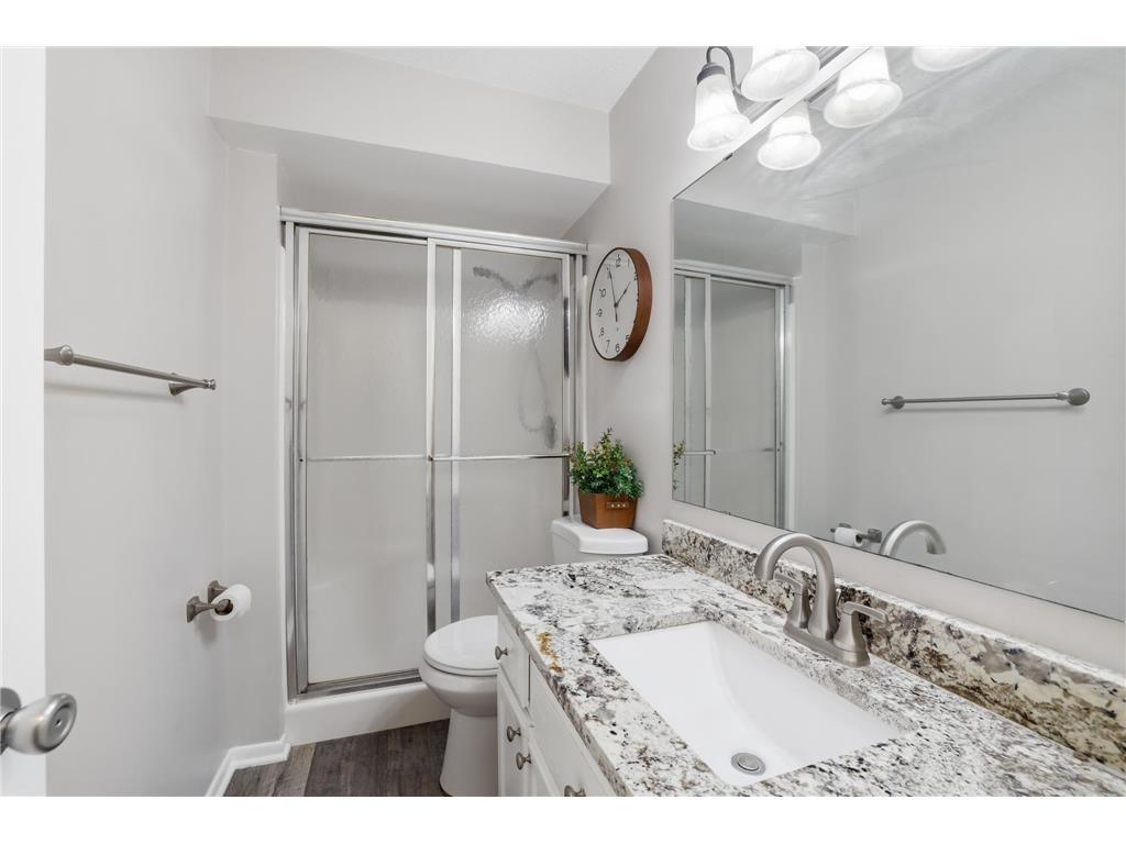 817 Evergreen Circle Burnsville MN 55337 7044986 image10