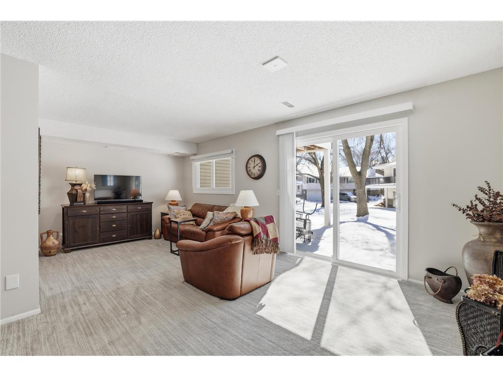 817 Evergreen Circle Burnsville MN 55337 7044986 image15