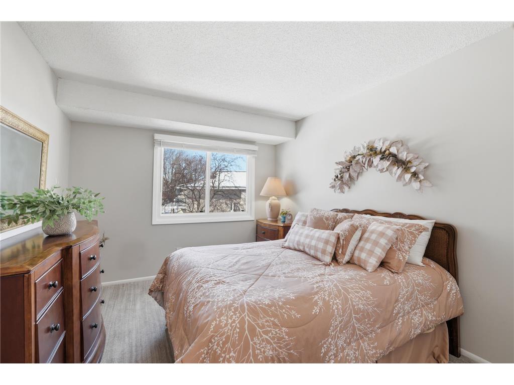 817 Evergreen Circle Burnsville MN 55337 7044986 image9