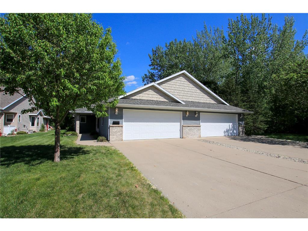 817 Hillcrest Road NE Hutchinson MN 55350 6703157 image1