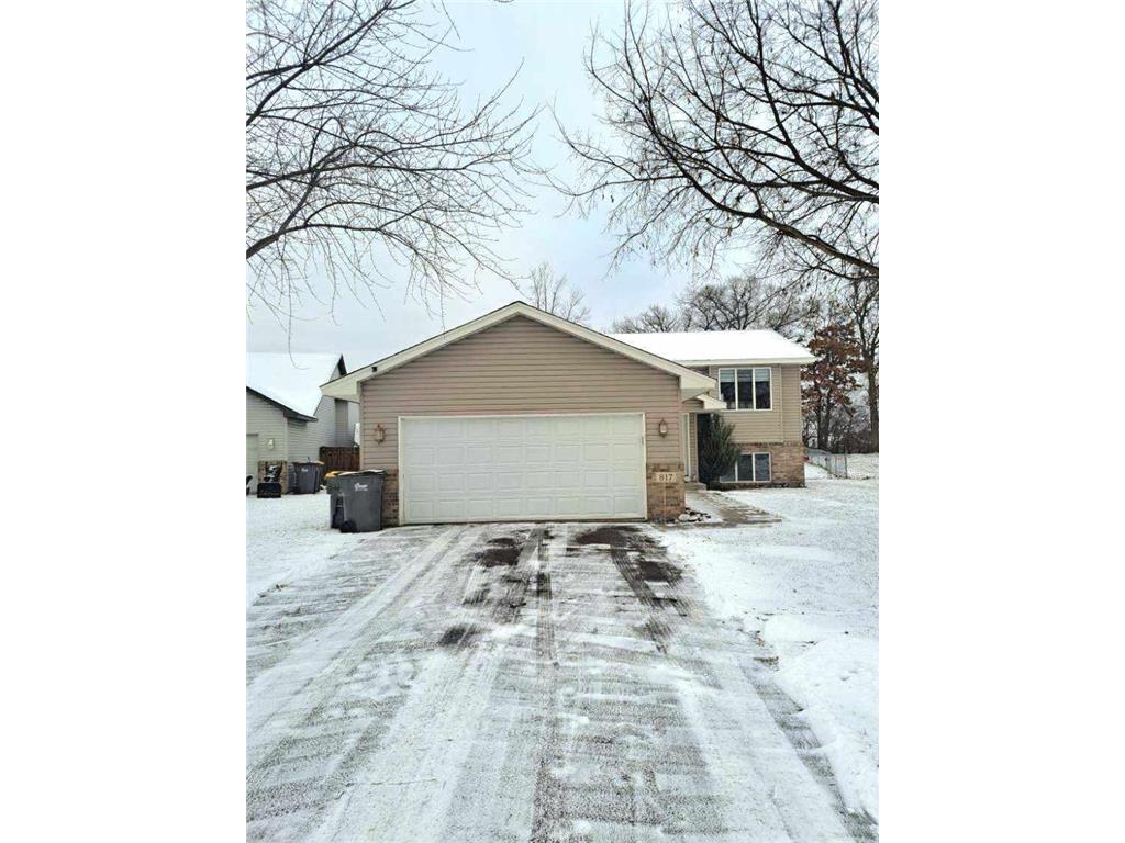 817 Isanti Parkway NW Isanti MN 55040 6467234 image1