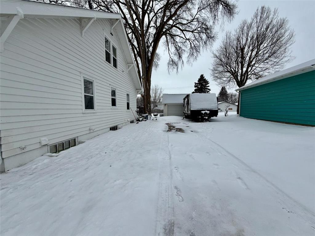 817 W Lincoln Avenue Fergus Falls MN 56537 7023245 image51