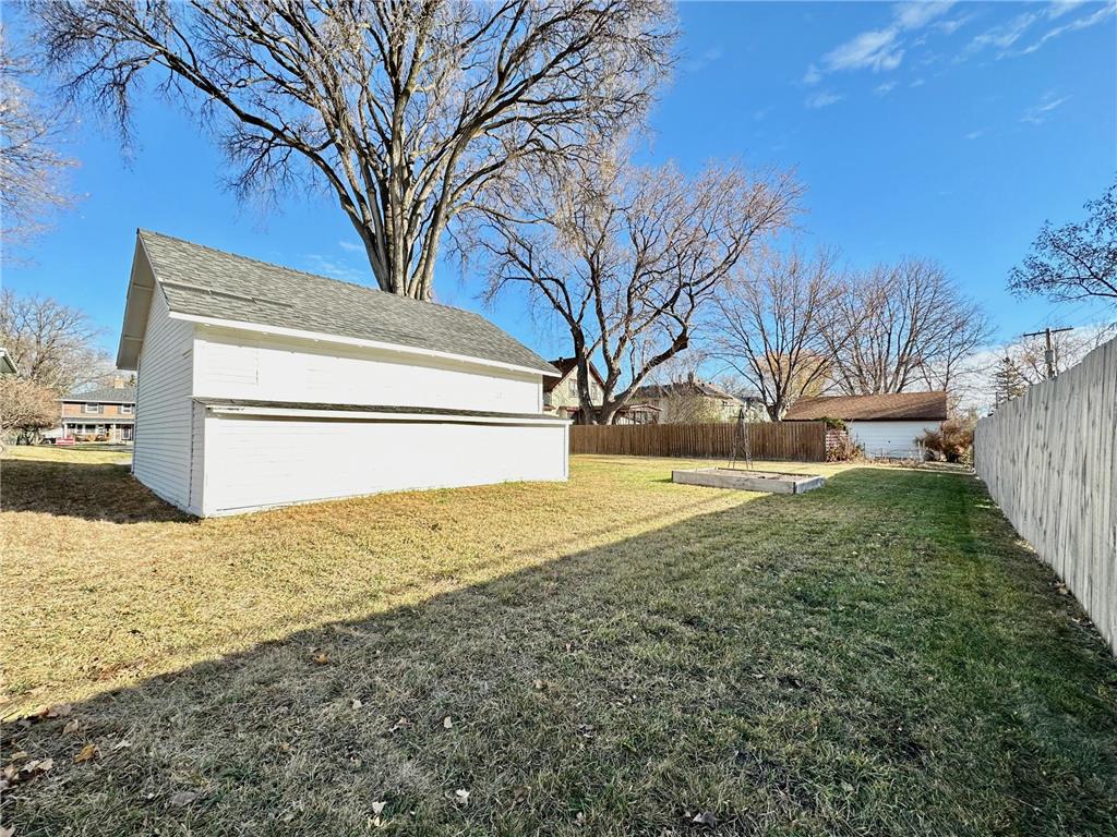 817 W Lincoln Avenue Fergus Falls MN 56537 7023245 image72