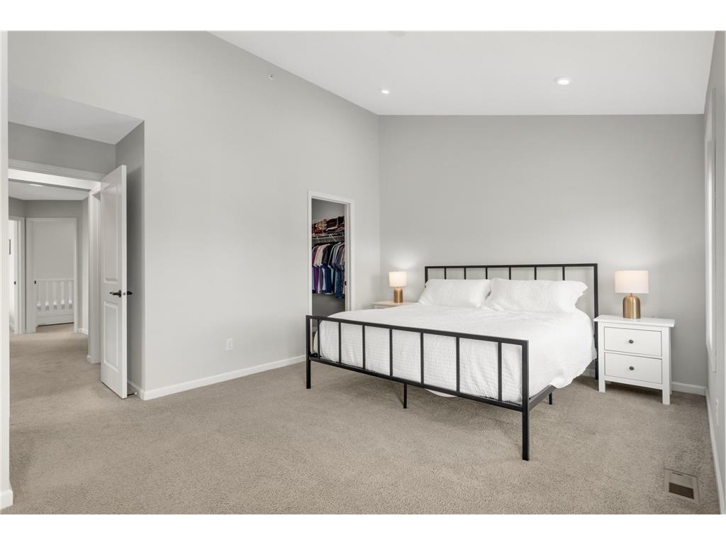 8173 Central Park Way N Maple Grove MN 55369 7043110 image17