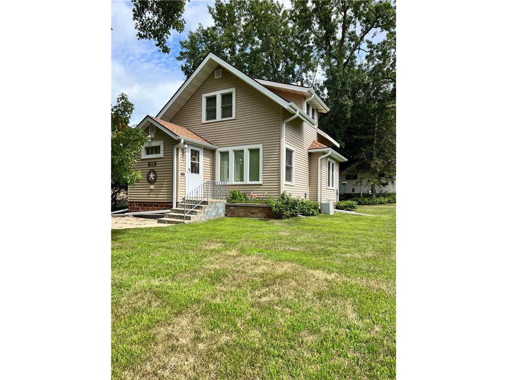 818 4th Avenue, Madison, MN 56256 MLS 6251713 Edina Realty