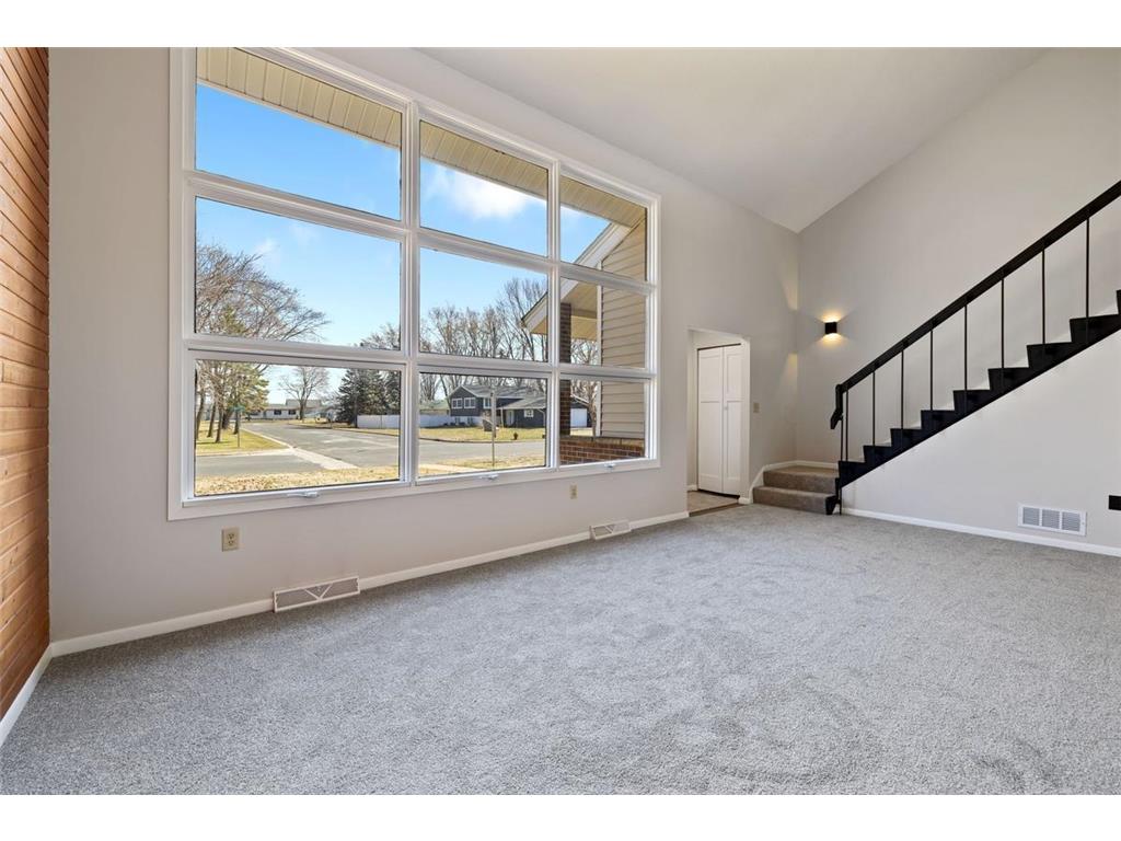 818 9th Street Farmington MN 55024 7045932 image2